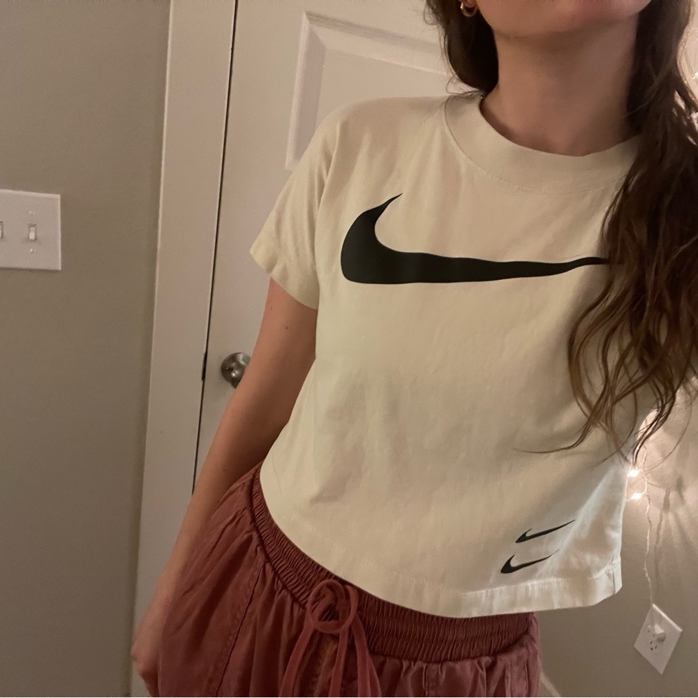 Double Nike Cropped Tee